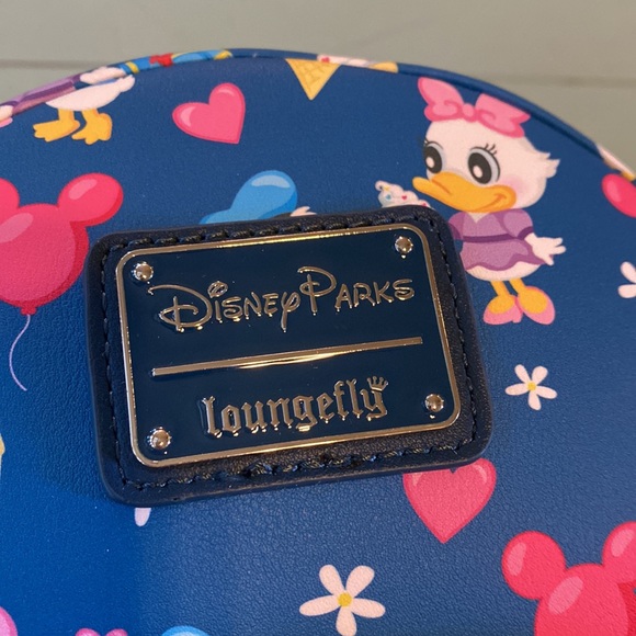 Donald and Daisy Loungefly - Picture 2 of 9